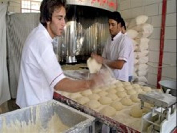 تشدید برخورد با نانوایان متخلف در استان زنجان/ ماده شیمیایی بلانکیت در نانوایی‌های زنجان استفاده نمی‌شود
