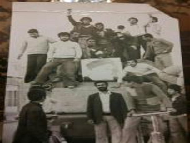 مردم شهرستان هیچوقت از مبارزه علیه رژیم شاهنشاهی خسته نمی شدند / ارتش همراه انقلابیون در دفاع از شهر نقش مهمی داشت