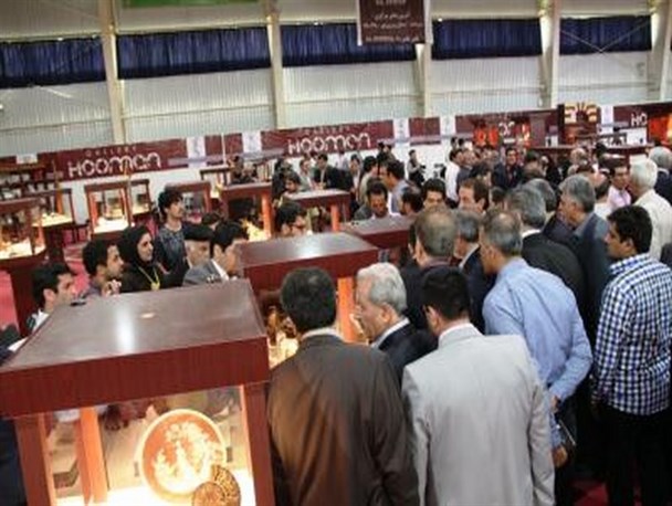 کسب‌ تندیس دومین ‌نمایشگاه‌ بین‌المللی‌ سنگهای ‌قیمتی ‌توسط هنرمند فردوسی