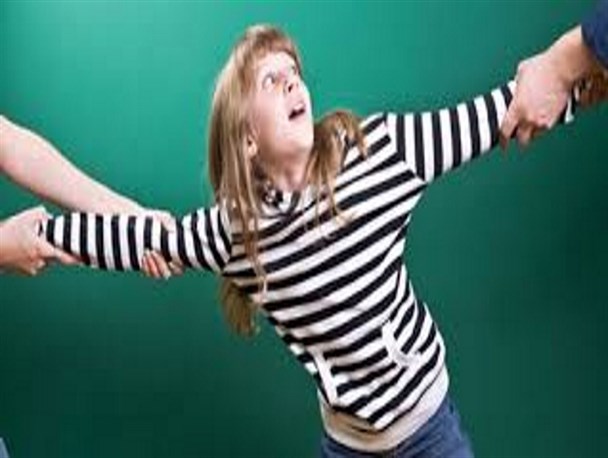 واگذاری حضانت فرزند به پدر برای حفظ آرامش و راحتی زن است نه ظلم و تبعیض