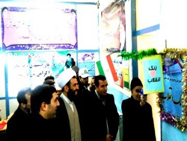 امام جمعه سنقر: انقلاب اسلامی ایران نه تنها سرنوشت ایران اسلامی بلکه سرنوشت دنیا را تحت تاثیر قرار داد/ ملتی که ظلم پذیر نباشد پیشرفت می کند