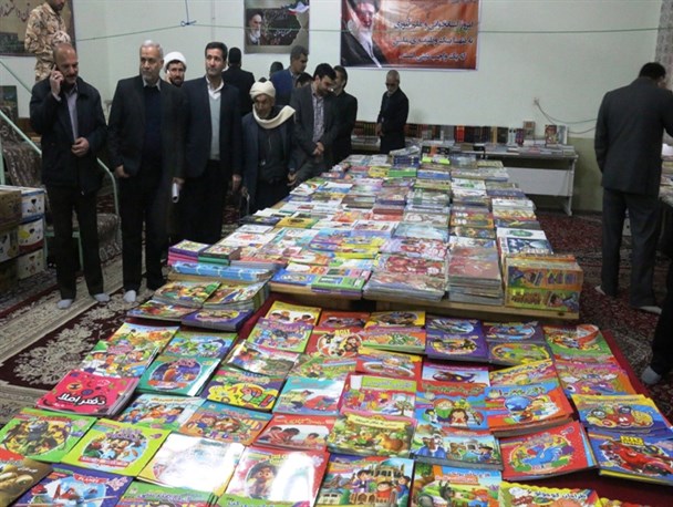 نمایشگاه کتاب «دهه فجر» در بجستان افتتاح شد