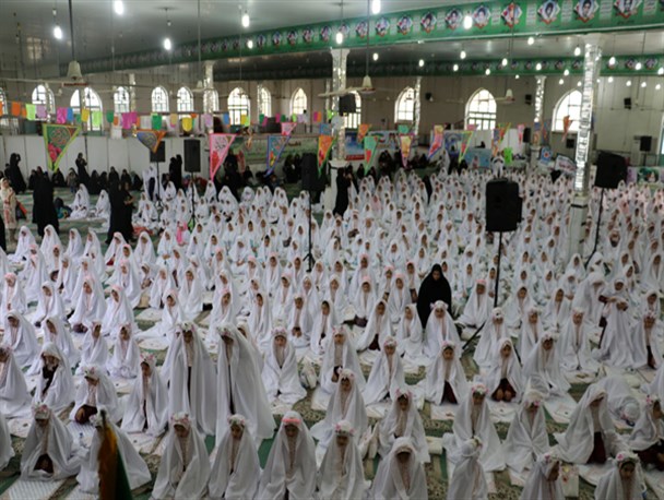 جشن تکلیف دانش آموزان دختر مدارس آزادشهر بصورت متمرکز برگزار شد