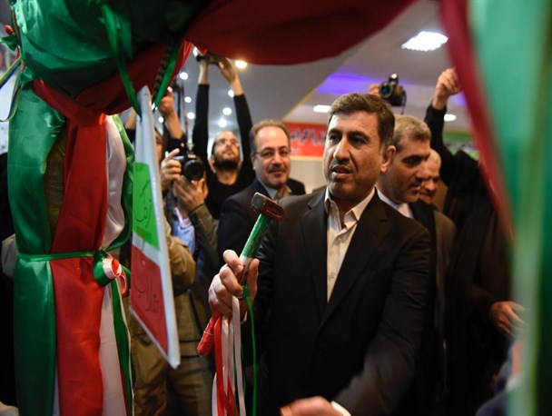زنگ انقلاب با حضور وزیر صمت و استاندار البرز نواخته شد/ ایجاد 3 هزار و 955 شغل همزمان با دهه فجر