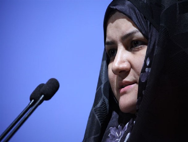 رهبر بیش از همه مدعیان قدر کتاب را می داند/در ادبیات دفاع مقدس کارهای زیادی بر زمین مانده است