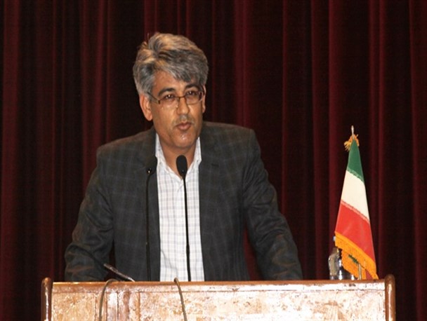 هرگاه در کشوری آزادی به اسارت گرفته شود، بزرگان راه هجرت در پیش می گیرند