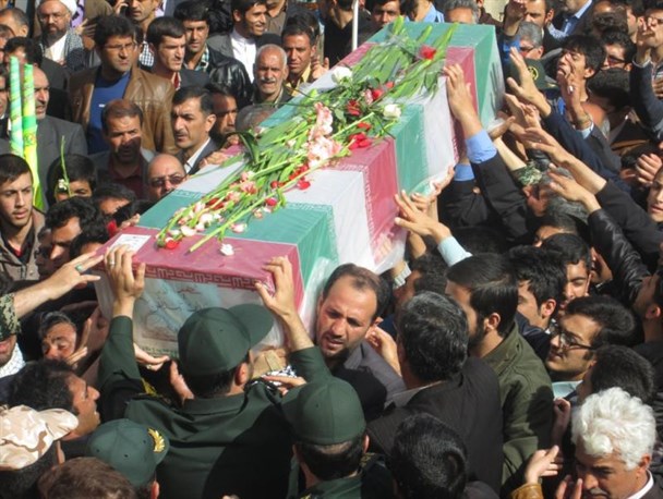 قدرت پوشالی استکبار جهانی را شهدا درهم شکسته اند