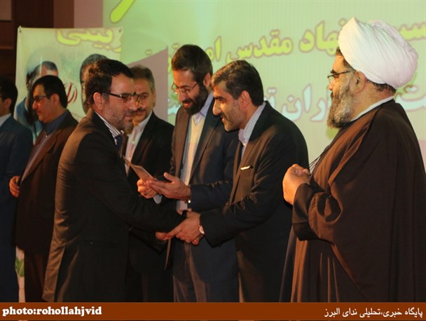 جشن گرامیداشت هفته امور تربیّتی و تربیّت دینی