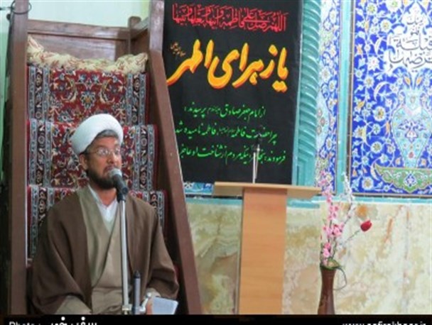 همه زندگی حضرت زهرا درس و الگو است