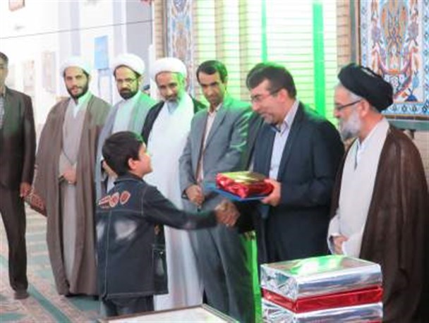تجلیل از بیش از 20 نفر از برترین های طرح تلاوت نور شهرستان گرمسار