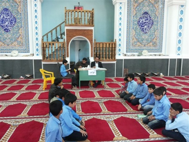 رقابت 370 دانش آموز ابتدایی در مسابقات قرآن و معارف اسلامی شهرستان بستک