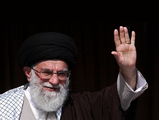 بازخوانی بیانات رهبر معظم انقلاب در جمع مردم بندرعباس + تصاویر