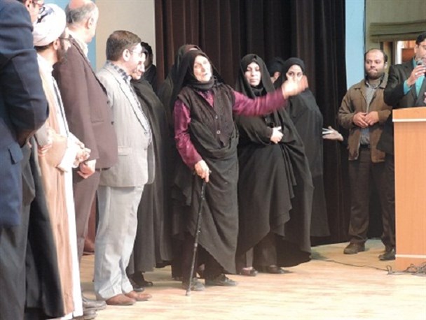 از شعرخوانی مادر قدخمیده شهید جاویدالاثر تا حضور مدیر کل انتخابات گلستان