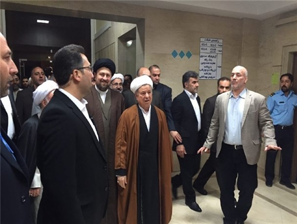 نمی‌توانم جایگزینی برای آیت الله واعظ طبسی تصور کنم