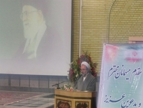 خبرنگاران در انعکاس مطالبات مقام معظم رهبری پافشاری داشته باشند/ به تصویر کشیدن غفلت های مسئولان از رسالت های خطیر خبرنگاران است