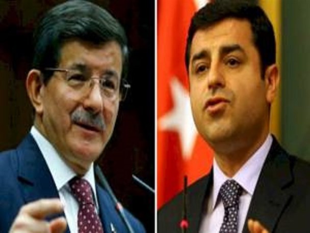 دمیرتاش: کسانی که در جزیره می جنگند وابسته به اردوغان اند نه دولت ترک ها / داوود اوغلو: دمیرتاش ملت ترکیه را به عصیان و آشوب دعوت می کند