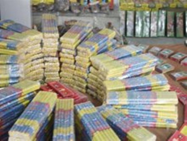 جلوگیری از توزیع 43 هزار عدد مواد محترقه در زنجان
