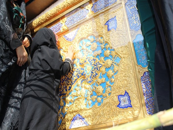 مراسم استقبال و زیارت درب حرم امامین جوادین(ع) در شهرستان رامیان/ تصاویر