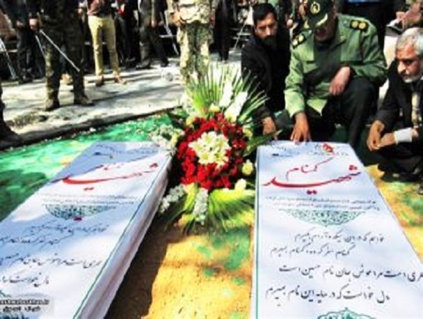 امروز پیکر دو تن از شهدای گمنام بر دستان مردم برخوار تشییع شد