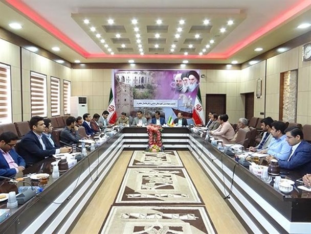 مهندسان دشتی علل عدم پیشرفت دشتی را بررسی می‌کنند