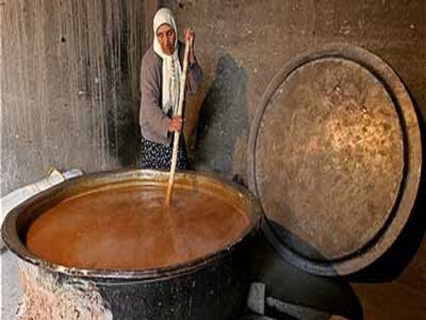 جشن سمنو پزان در شهرستان طرقبه شاندیز+ تصاویر