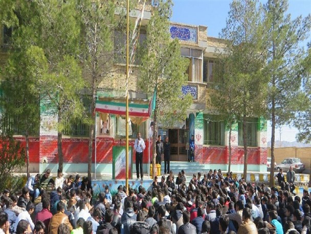 آموزش کاهش حوادث و سوانح چهارشنبه سوری در مدارس تیران و کرون/ تصاویر