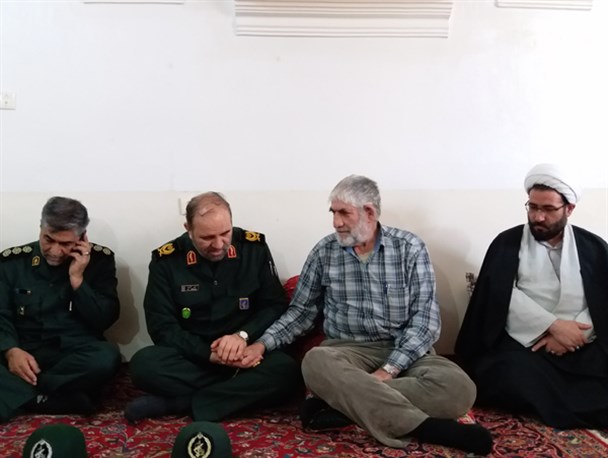اقتدار و صلابت کشور به برکت خون پاک هزاران شهید به دست آمده است