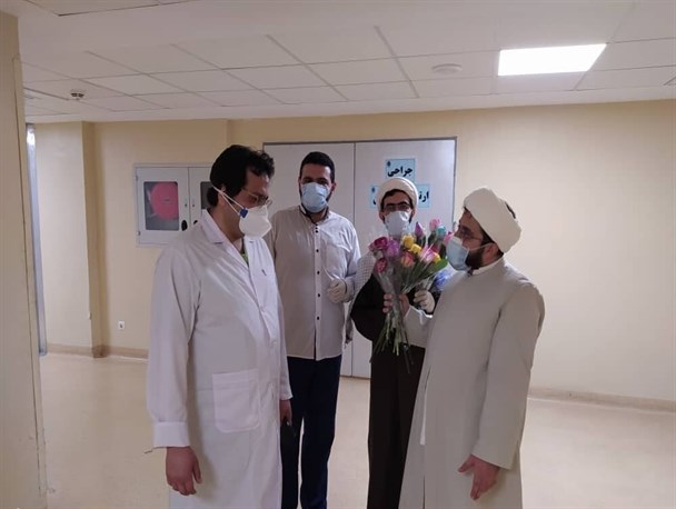 مجاهدت پرستاران و پزشکان در بیمارستان ها/فعالیت 700طلبه در قرارگاه جهادگران سلامت جهت خدمت رسانی