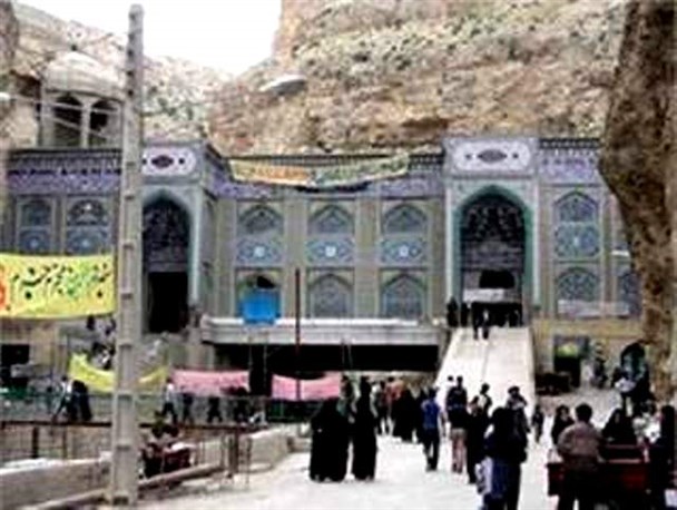 تشرف یک هزارو 600زائرخارجی به حرم بی بی حکیمه(س)