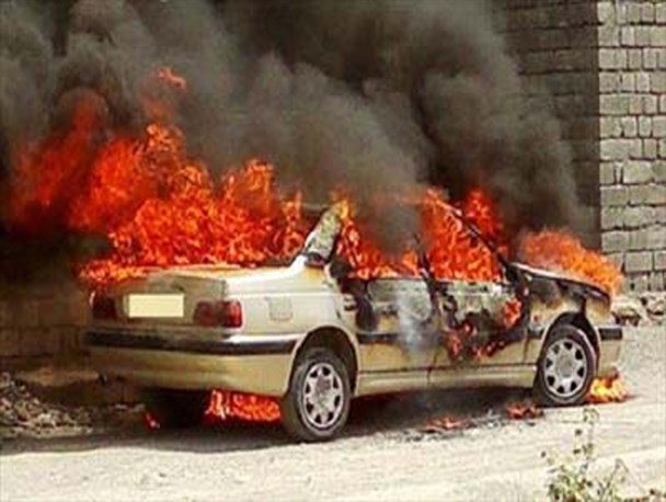 20 خودرو در بروجرد طعمه حریق شدند