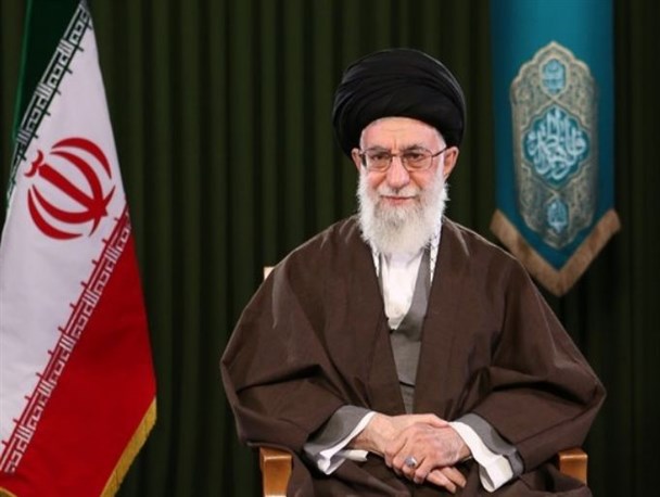 چرا رهبر انقلاب امسال را هم سال «اقتصاد مقاومتی» نامیدند؟/ ناامیدی رهبری از مسئولان اقتصادی کشور؛ امیدواری به مردم
