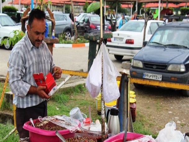 طبیعت‌گردی شهروندان قائم‌شهر در روز طبیعت/گزارش تصویری