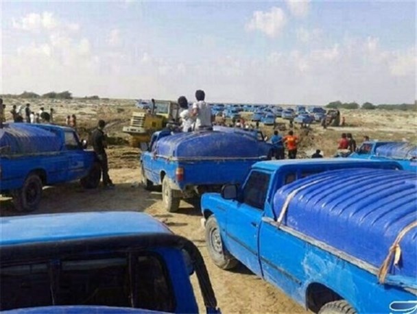 شناسایی باند قاچاقچیان خارجی در جاسک / کشف 550 هزار لیتر سوخت قاچاق