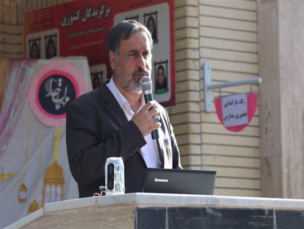 تحقق شعار سال از مدارس و دانشگاه ها