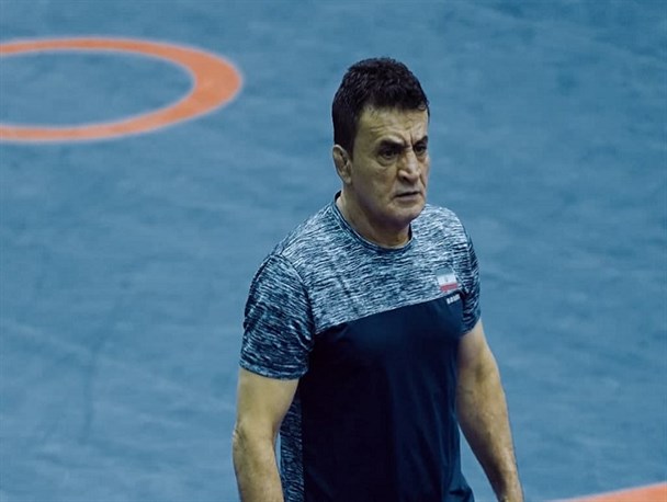 به عملکرد نادو شک دارم/ وزارت ورزش تکلیف را روشن کند