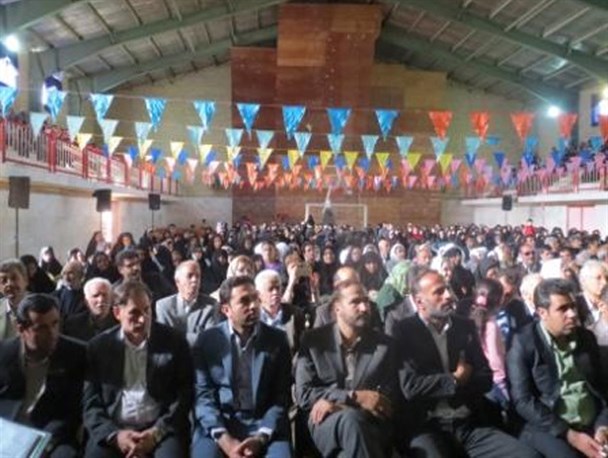 همایش تجلیل از معلمان پیشکسوت در سنقروکلیایی برگزار شد