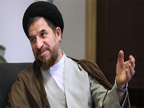 حاضرم تحت هر شرایطی و در محیط دانشگاهی از ارزش ها دفاع کنم