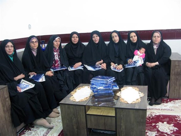 «عصرانه با طعم کتاب» به مناسبت روز معلم