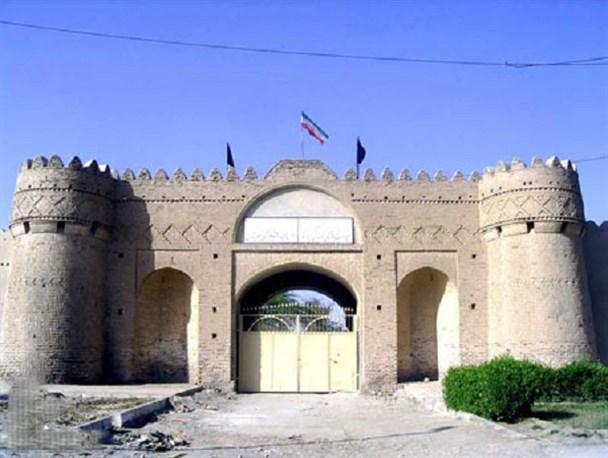 استراتژی و طرح جامع دشمن فتح قلعه از درون است