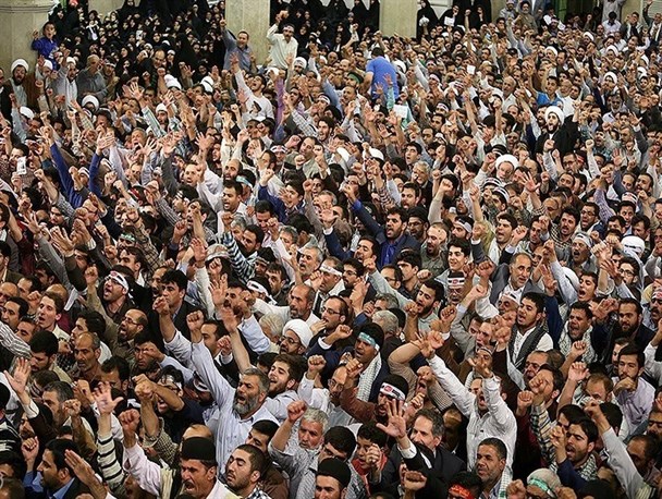 مردم، تشریفات نیستند!