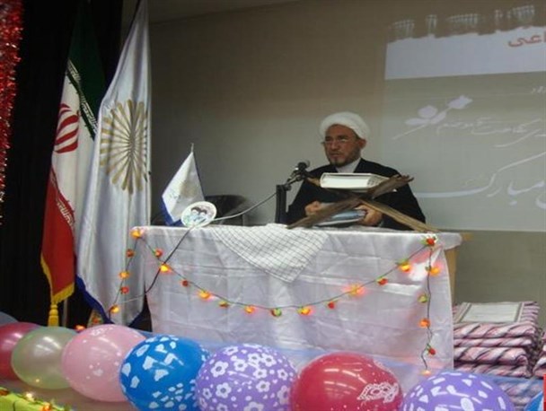 تجلیل از اساتید دانشگاه پیام نور شهرستان چالدران
