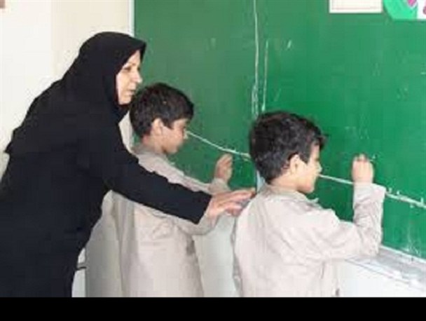 گفتگو با بانوی معلم منتخب خوزستانی