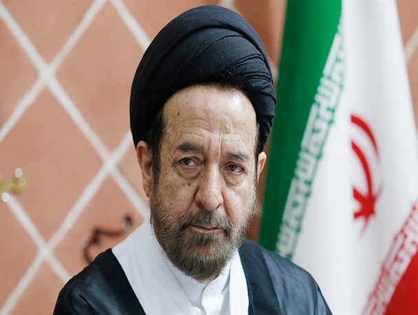 امثال کرباسچی در بستن قراردادهای ننگین، قاچار را روسفید کرده‌اند