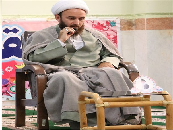 لزوم توجه شاگرد علوم به معارف الهی و مکارم اخلاق دینی در کنار علم آموزی