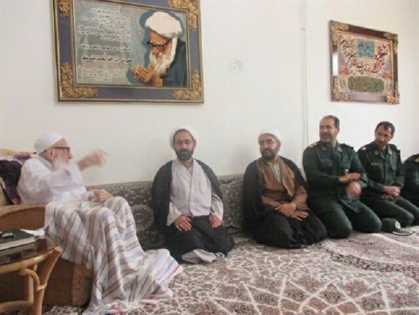 دیدار کارکنان سپاه ناحیه الشتر با آیت‌الله بلندنظر