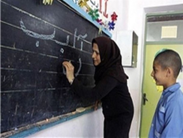 مطالبات فرهنگیان سرخه مرتفع می شود