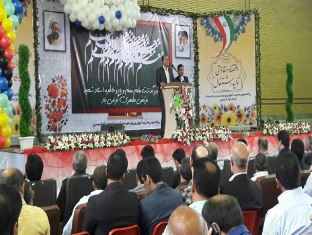 جایگاه معلم هم تراز جایگاه انبیاء است/اندیمشک در جایگاه نخست آموزش