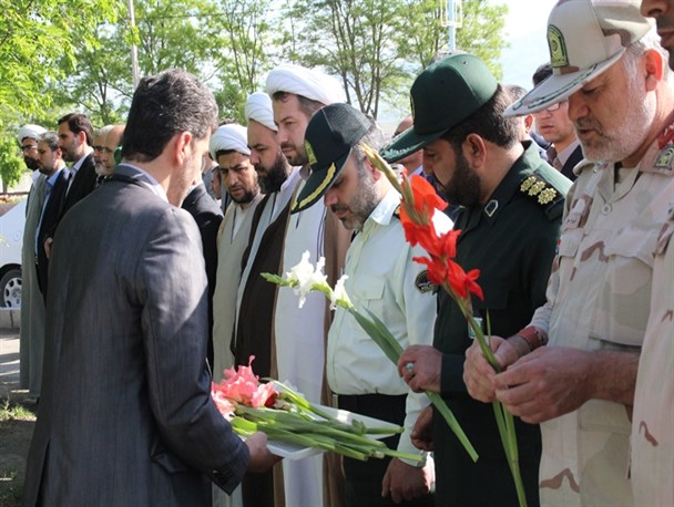 مزار شهدای پلدشت غبارروبی و گلباران شد + تصاویر