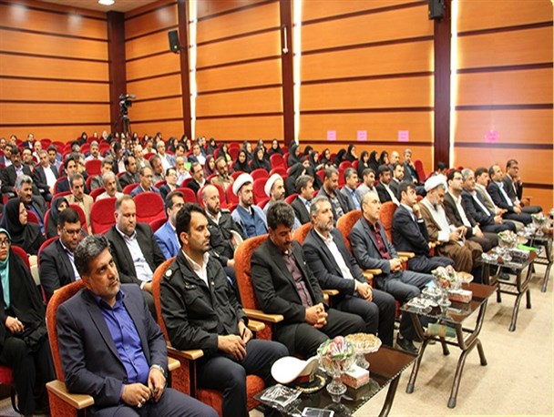 برگزاری همایش تکریم و تجلیل از معلمان ناحیه ۲ بهارستان