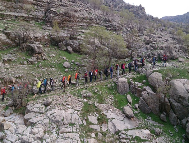 کوه صفه اصفهان، میزبان آموزش رایگان کوهنوردی به مبتدیان